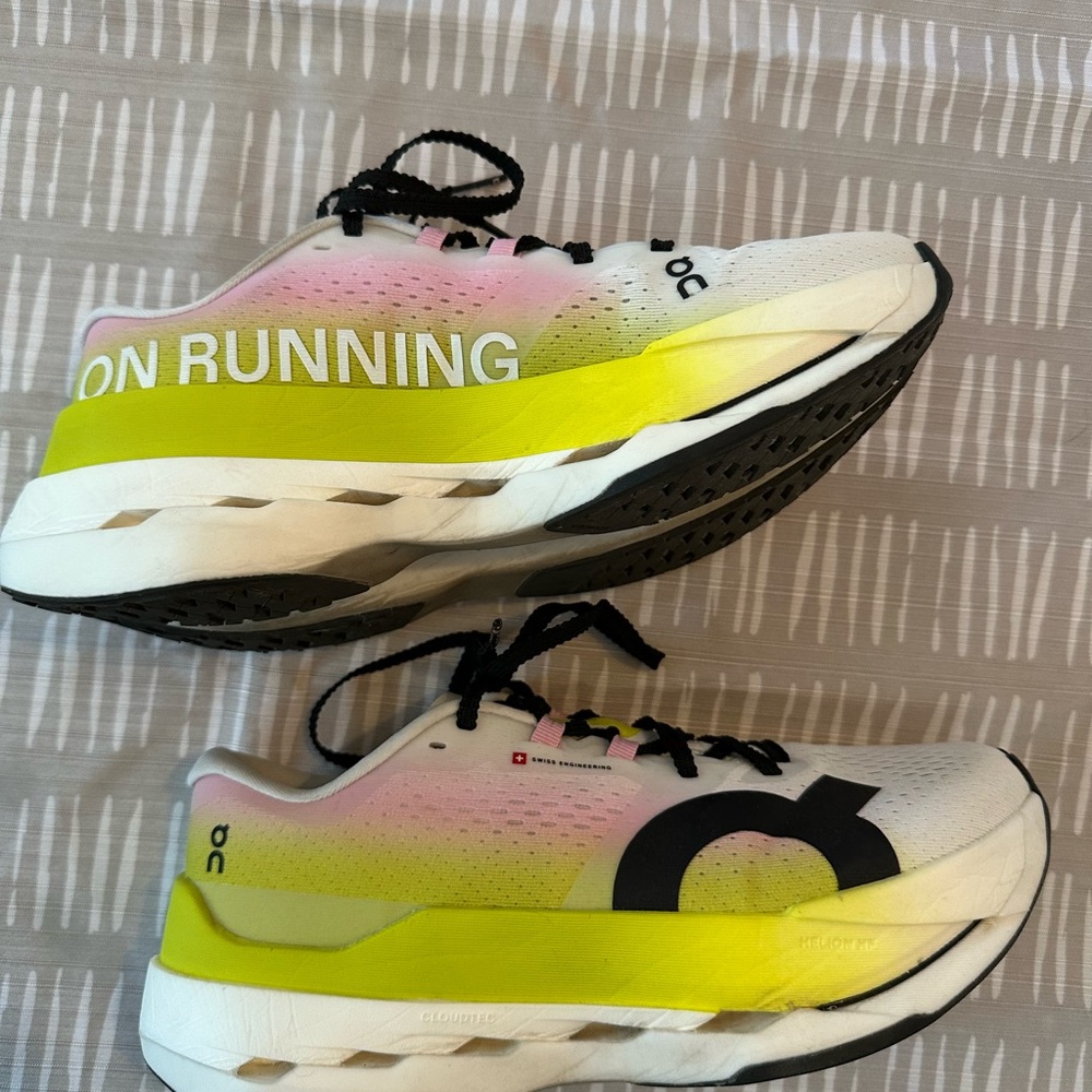 ON Running - Cloudboom Max - Women - 9US